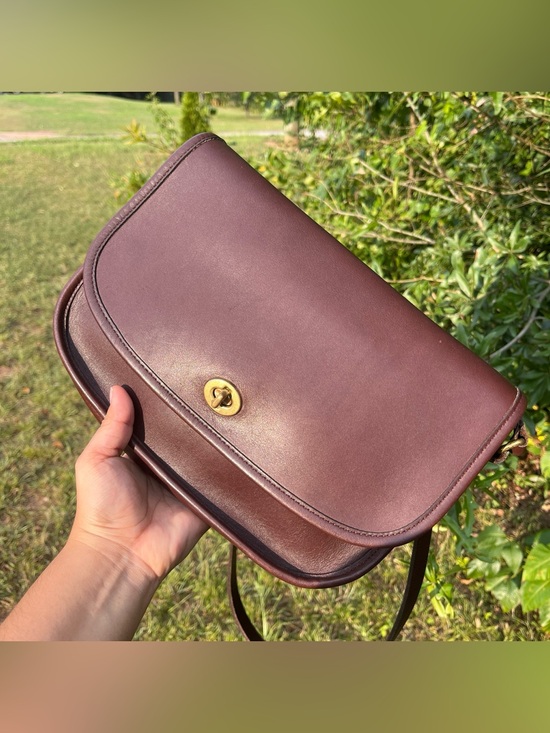 Coach Handbags - Vintage Coach Chocolate Brown Leather City Handbag/Crossbody Bag